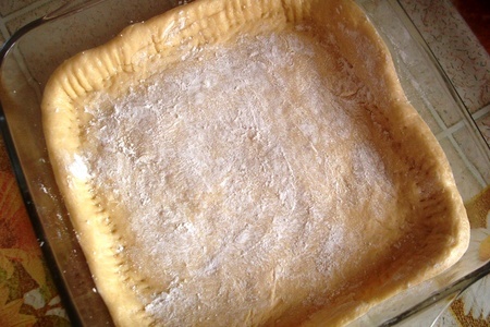 Пирог сдобный, пшенично-кукурузный, с персиковым конфитюром и грецким орехом.: шаг 3