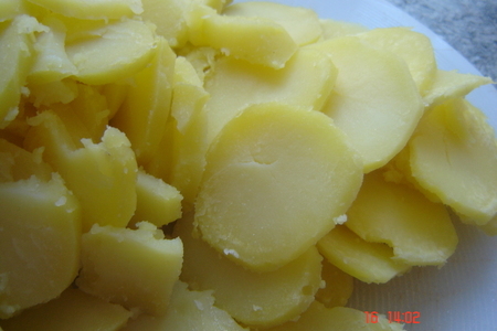 Салат картофельный с солёными огурчиками: шаг 2