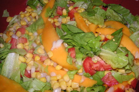 Лёгкий салат из манго: шаг 1