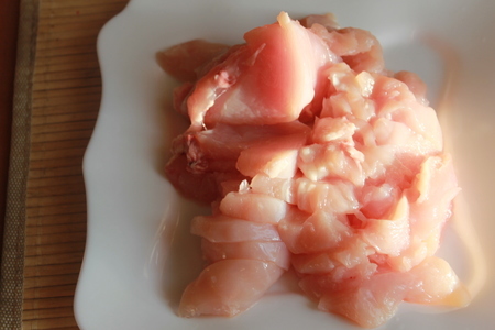 Куриное филе под нежнейшим винно-сливочным соусом с сырно-миндальной корочкой: шаг 1