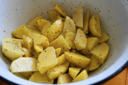 Свинина в нежном лимонном маринаде с картофельными дольками в итальянском стиле: шаг 2