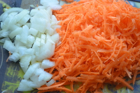 Скумбрия с морковью: шаг 2