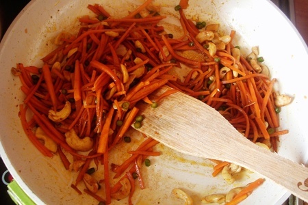 Пикантный морковный салат с восточными нотками.: шаг 3