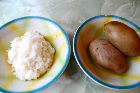 Постные рисово-картофельные котлеты с грибной начинкой.: шаг 1