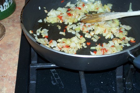 Ассорти из капусты в томатном соусе под сырной корочкой: шаг 5
