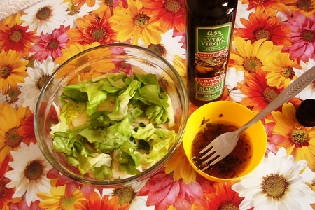 Сочный салат из груши с фундуком и сельдереем.: шаг 3