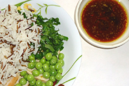Куриный салат с рисом и зелёным горошком: шаг 9