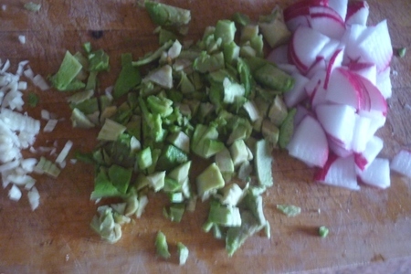 Весенний салат из ростков гречи: шаг 2