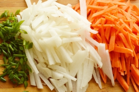 Салат из моркови и дайкона с нори.: шаг 2