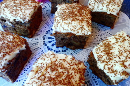 Шоколадный кекс-пирог с черносливом и орехами.: шаг 6