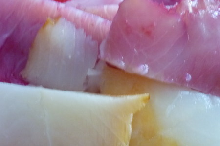 Суши с копченым палтусом,авокадо и свежим огурцом: шаг 3
