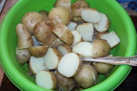 Салат из молодого картофеля с голубым сыром: шаг 3