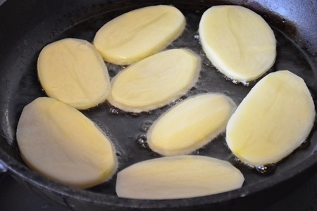 Киш сытейший в картофельной основе : шаг 1