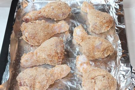 Куриные голени в чесночных сухарях с молодым картофелем: шаг 6