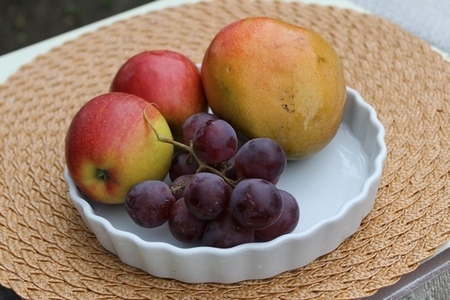 Утиная грудка с апельсиновым джемом, соусом карри и  карамелизированым фруктами.: шаг 6
