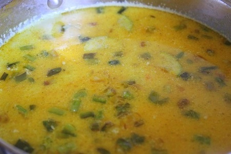 Куриный суп карри с кабачком и рисом: шаг 10