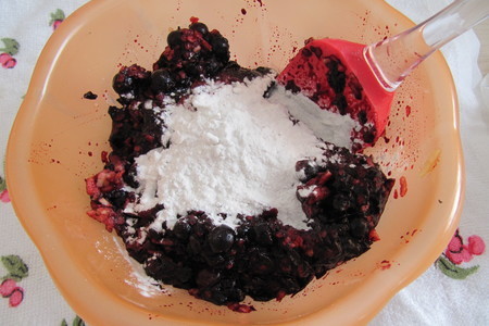Пирог из ягод: шаг 9