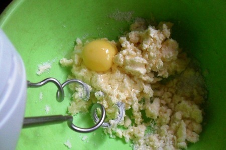 Апельсиновый кекс на рисовой муке с клюквой: шаг 2