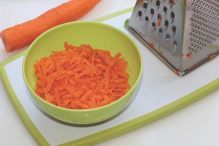 Овощное рагу из кабачков с капустой, морковью и томатным соусом: шаг 3
