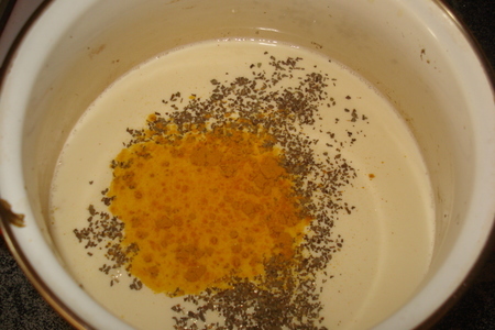 Мидии в сливочно-шафрановым соусом, запеченные под сыром: шаг 5