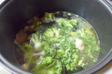 Суп с фрикадельками, брокколи и цветной капустой "летний": шаг 4