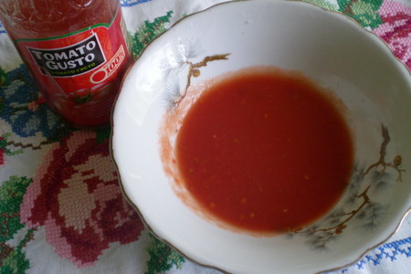 Чипсы из свиной шкурки с соусом из томатного сока и хрена: шаг 2