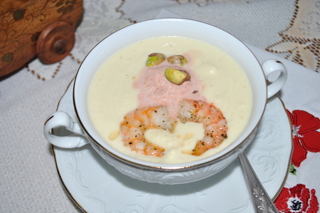 Крем-суп из пастернака с томатно-сливочным мороженым и креветками: шаг 7