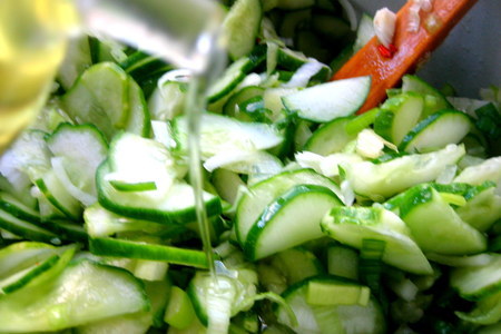 Салат из огурцов на зиму: шаг 6