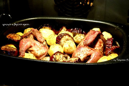 Цыпленок-корнишон, томленный в духовке с картофелем и баклажаном: шаг 4