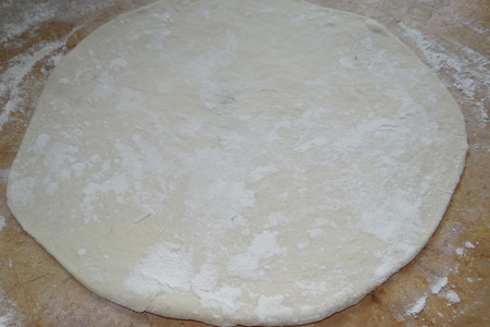 Хачапури с сыром на сковороде: шаг 3