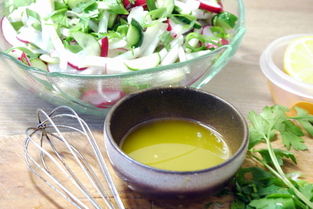 Витаминный салат с кольраби и редисом: шаг 3