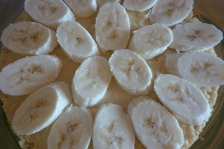 Манник на кефире с бананами  и сгущенным молоком: шаг 5
