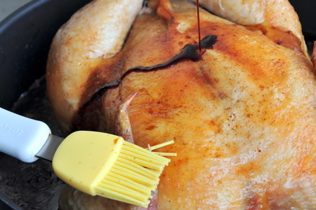 Курица без костей фаршированная капустной солянкой с охотничьими колбасками: шаг 20