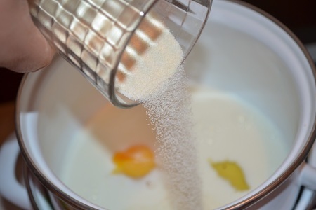 Холодная молочная каша из семолины : шаг 4