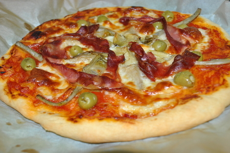 Пицца «вкус италии» с артишоками, оливками и ветчиной: шаг 7