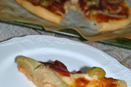 Пицца «вкус италии» с артишоками, оливками и ветчиной: шаг 8