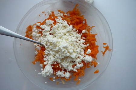 Морковный салат с творогом : шаг 3
