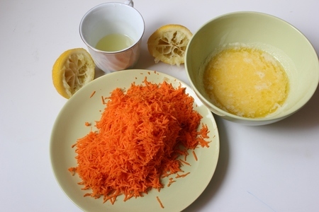 Морковный пирог с изюмом: шаг 2