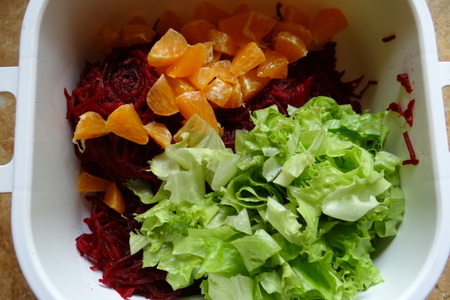 Свекольный салат с мандаринами, миндалем и пикантной заправкой: шаг 2