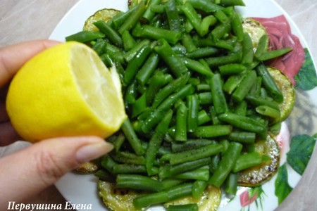 Салат овощной с форелью и оливками "себе любимой" : шаг 6