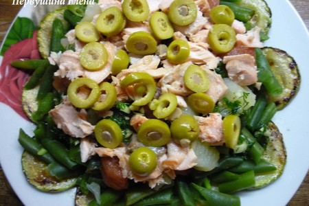 Салат овощной с форелью и оливками "себе любимой" : шаг 10