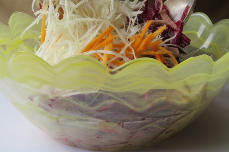 Салат со свежими овощами и языком: шаг 7