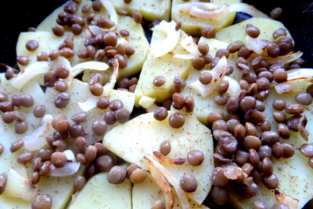 Картофельная фриттата с чечевицей и оливками: шаг 3