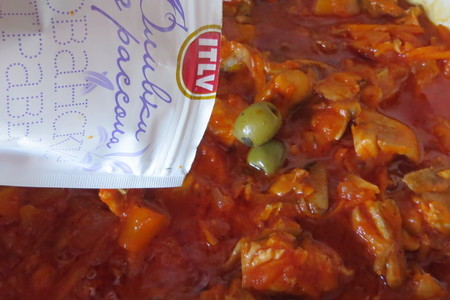Пресервы из скумбрии в томатном соусе с оливками и тыквой «чего хотят женщины?»: шаг 8