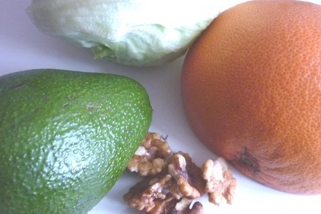 Салат с авокадо,грецким орехом и грейпфрутом: шаг 1