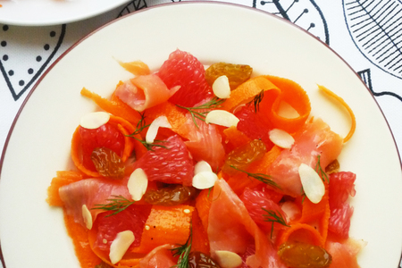 Салат с лососем, морковью и грейпфрутом: шаг 3