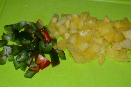 Салат с манго, перцем и грецкими орехами "тройная польза": шаг 2