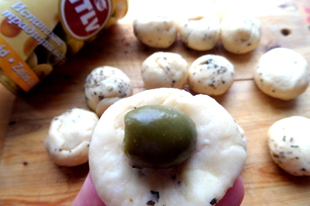 Сырные пирожки с маслинами и др. начинками: шаг 5