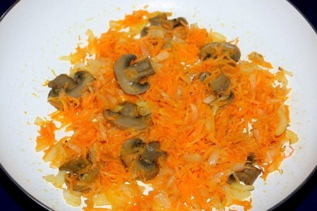 Мясные фрикадельки с овощами и грибами с разноцветным рисом за 25 минут: шаг 5