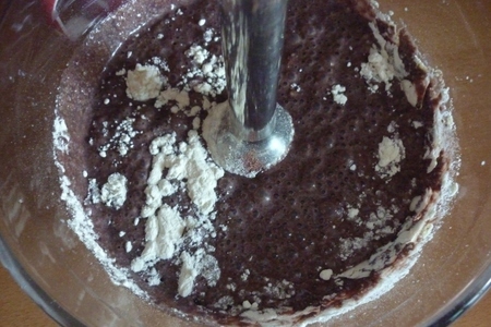 Черёмуховые кексы с черносмородиновым вареньем: шаг 3